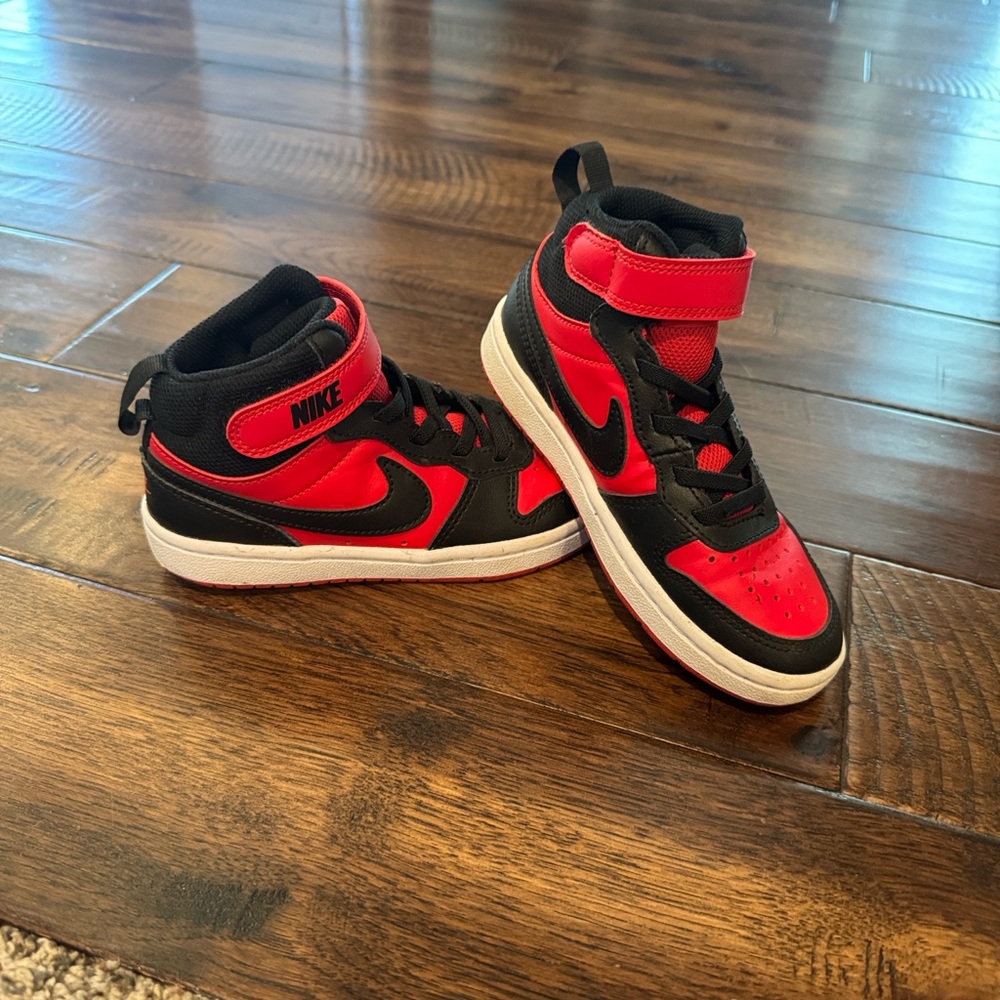 Nike Kids Black and Red Sneakers